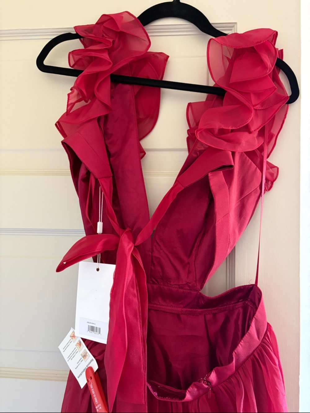 Mac Duggal RUFFLED SHOULDER CUT OUT SOFT TIE BACK TIERED GOWN size 6 - Picture 7 of 10